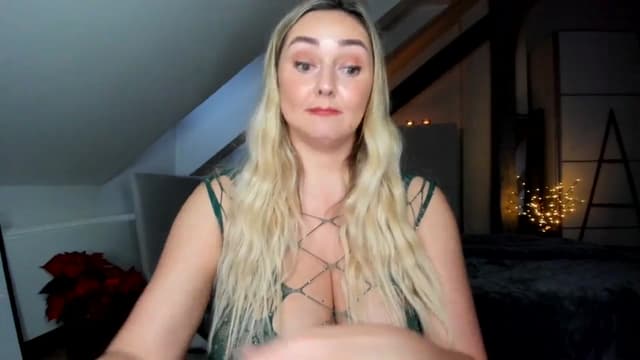Gallery image thumbnail from Mi_Ha's myfreecams stream on, 12/14/2025, 16:55 image 5 of 20