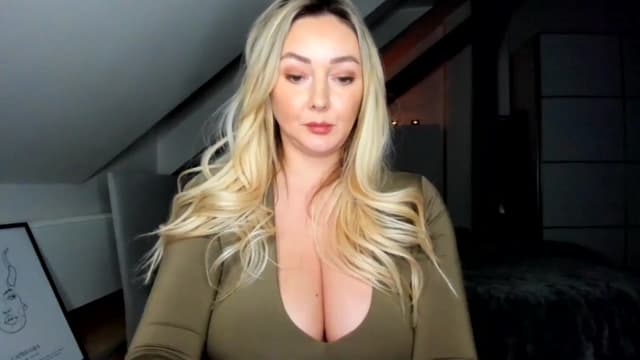 Gallery image thumbnail from Mi_Ha's myfreecams stream on, 12/27/2025, 16:31 image 10 of 20
