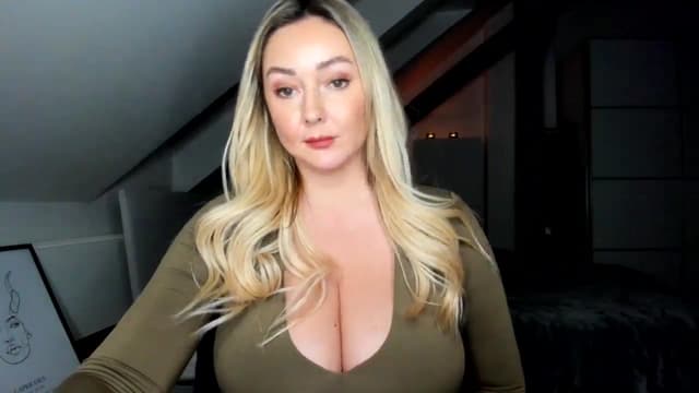 Gallery image thumbnail from Mi_Ha's myfreecams stream on, 12/27/2025, 16:31 image 18 of 20