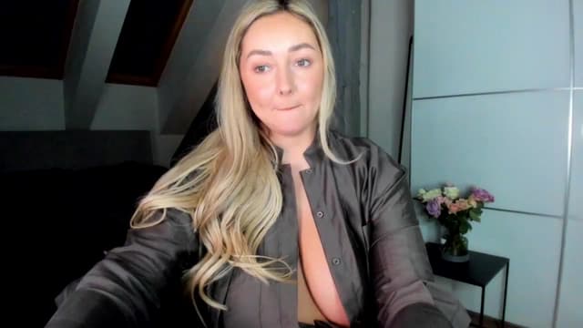Gallery image thumbnail from Mi_Ha's myfreecams stream on, 02/02/2026, 16:36 image 16 of 20