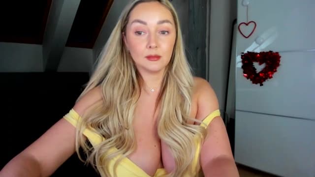 Gallery image thumbnail from Mi_Ha's myfreecams stream on, 02/04/2026, 14:37 image 11 of 20