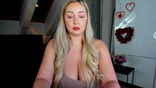 Gallery image thumbnail from Mi_Ha's myfreecams stream on, 02/05/2026, 14:05 image 6 of 20