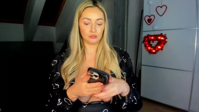 Gallery image thumbnail from Mi_Ha's myfreecams stream on, 02/07/2026, 16:24 image 17 of 20