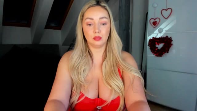 Gallery image thumbnail from Mi_Ha's myfreecams stream on, 02/08/2026, 16:37 image 4 of 20