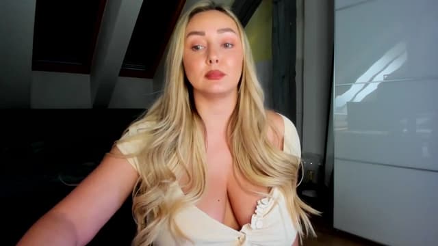 Gallery image thumbnail from Mi_Ha's myfreecams stream on, 02/17/2026, 14:04 image 17 of 20