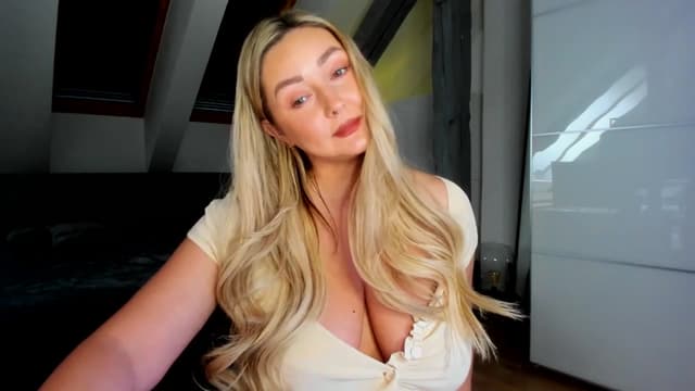 Gallery image thumbnail from Mi_Ha's myfreecams stream on, 02/17/2026, 14:04 image 7 of 20