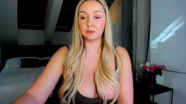 Gallery image thumbnail from Mi_Ha's myfreecams stream on, 03/10/2026, 15:12 image 9 of 20