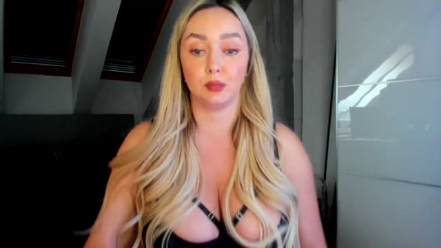 Gallery image thumbnail from Mi_Ha's myfreecams stream on, 03/31/2026, 15:48 image 12 of 20