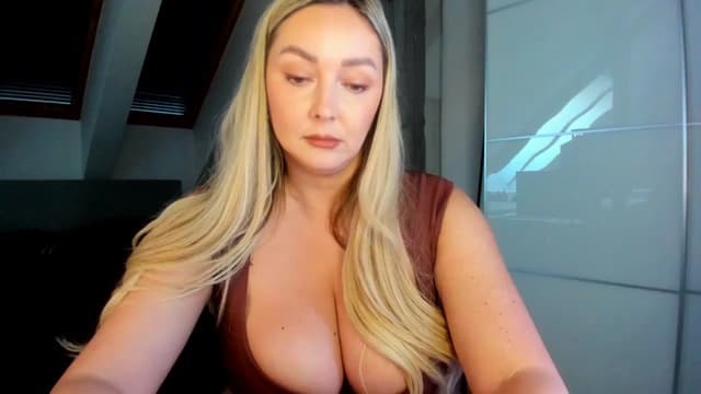 Gallery image thumbnail from Mi_Ha's myfreecams stream on, 04/06/2026, 14:51 image 4 of 20