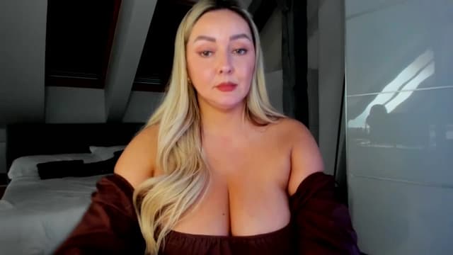 Gallery image thumbnail from Mi_Ha's myfreecams stream on, 04/13/2026, 15:05 image 15 of 20