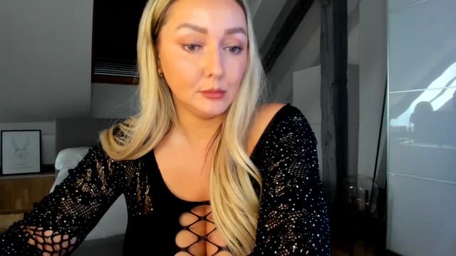 Gallery image thumbnail from Mi_Ha's myfreecams stream on, 04/16/2026, 16:21 image 10 of 20