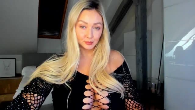 Gallery image thumbnail from Mi_Ha's myfreecams stream on, 04/16/2026, 16:21 image 4 of 20