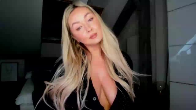 Gallery image thumbnail from Mi_Ha's myfreecams stream on, 05/28/2026, 14:15 image 11 of 20