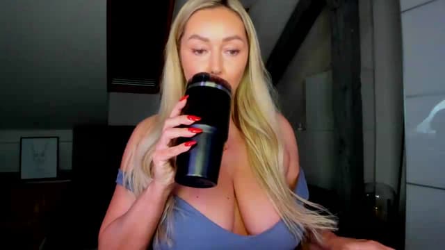 Gallery image thumbnail from Mi_Ha's myfreecams stream on, 06/02/2026, 16:04 image 2 of 20