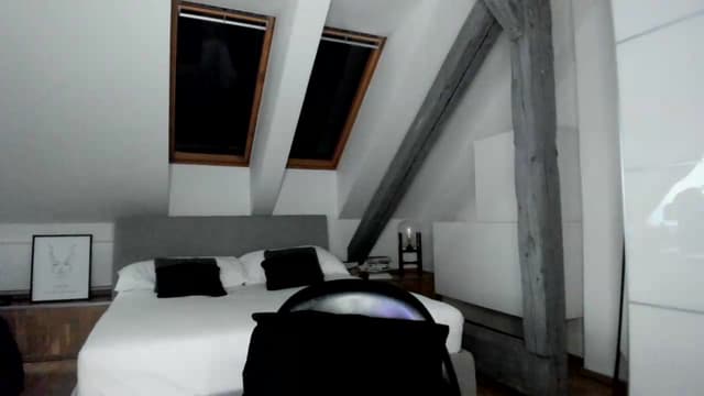Gallery image thumbnail from Mi_Ha's myfreecams stream on, 07/16/2026, 14:57 image 16 of 20