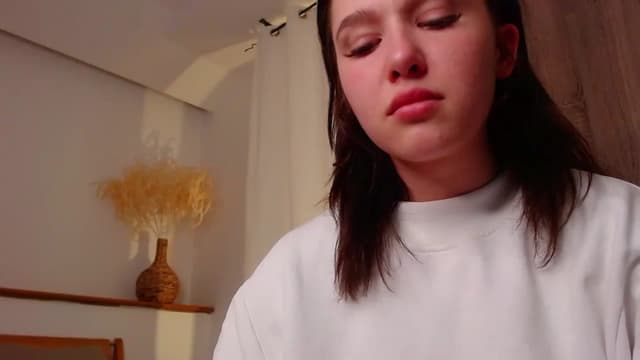 Gallery image thumbnail from Mi__a's myfreecams stream on, 04/09/2023, 14:34 image 16 of 20