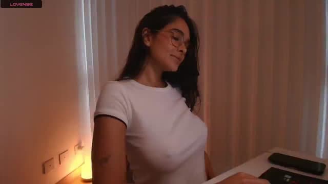 Gallery image thumbnail from Mish_'s myfreecams stream on, 11/20/2025, 18:28 image 10 of 20