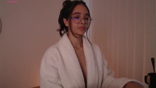 Gallery image thumbnail from Mish_'s myfreecams stream on, 12/19/2025, 16:07 image 8 of 20