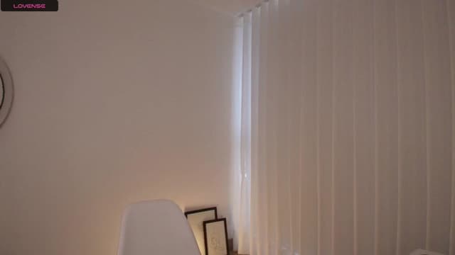 Gallery image thumbnail from Mish_'s myfreecams stream on, 12/20/2025, 15:50 image 15 of 20