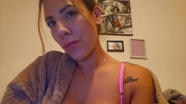 Gallery image thumbnail from MissJ's myfreecams stream on, 06/19/2024, 22:57 image 13 of 20