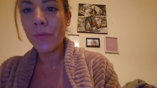 Gallery image thumbnail from MissJ's myfreecams stream on, 06/19/2024, 22:57 image 5 of 20