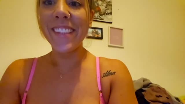 Gallery image thumbnail from MissJ's myfreecams stream on, 06/20/2024, 24:23 image 8 of 20