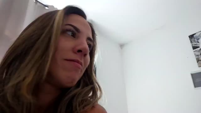 Gallery image thumbnail from MissJ's myfreecams stream on, 08/18/2024, 12:35 image 15 of 20