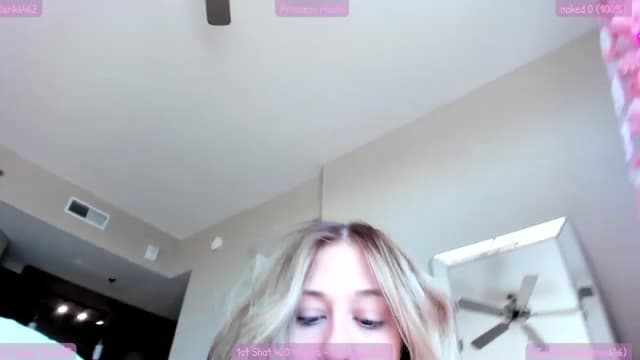 Gallery image thumbnail from Mochi's myfreecams stream on, 12/15/2022, 18:39 image 19 of 20