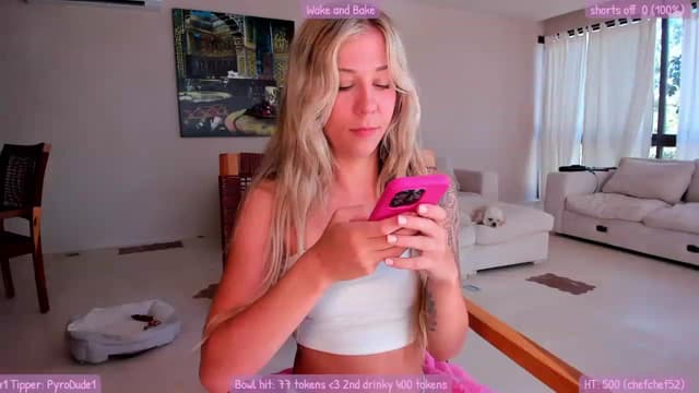 Gallery image thumbnail from Mochi's myfreecams stream on, 01/31/2023, 19:22 image 16 of 20