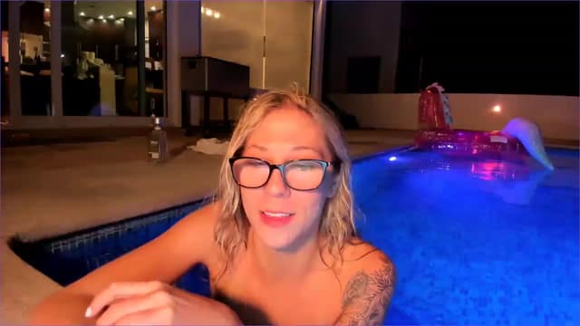 Gallery image thumbnail from Mochi's myfreecams stream on, 02/14/2023, 04:12 image 16 of 20