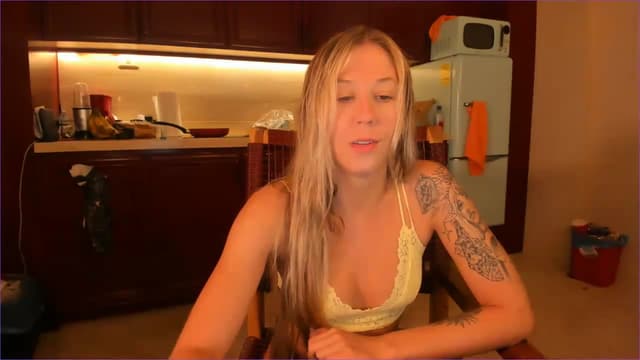 Gallery image thumbnail from Mochi's myfreecams stream on, 02/25/2023, 24:31 image 19 of 20