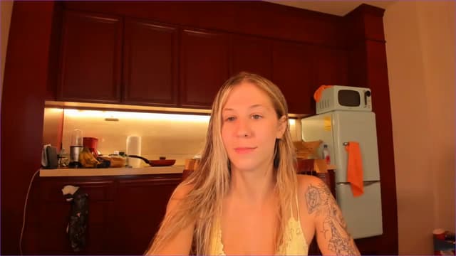 Gallery image thumbnail from Mochi's myfreecams stream on, 02/25/2023, 24:31 image 10 of 20