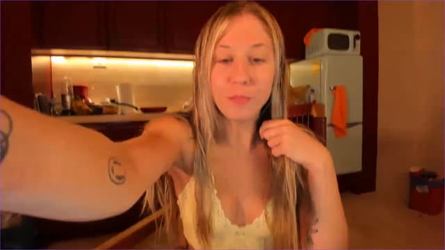 Gallery image thumbnail from Mochi's myfreecams stream on, 02/25/2023, 24:31 image 12 of 20