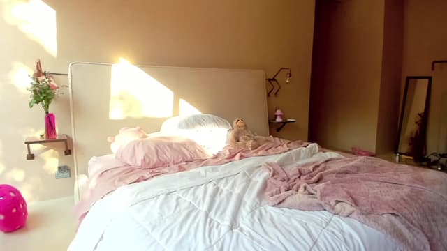 Gallery image thumbnail from Mochi's myfreecams stream on, 04/14/2023, 22:28 image 14 of 20