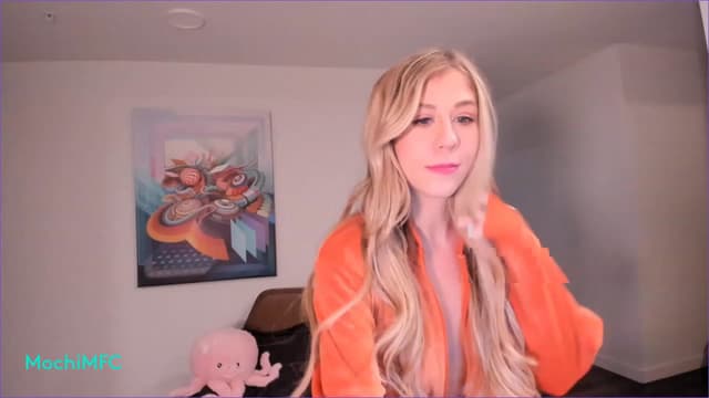 Gallery image thumbnail from Mochi's myfreecams stream on, 04/23/2023, 07:43 image 1 of 20