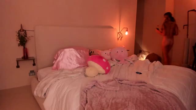 Gallery image thumbnail from Mochi's myfreecams stream on, 04/27/2023, 10:28 image 18 of 20