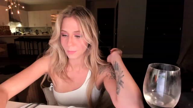 Gallery image thumbnail from Mochi's myfreecams stream on, 05/18/2023, 08:33 image 4 of 20
