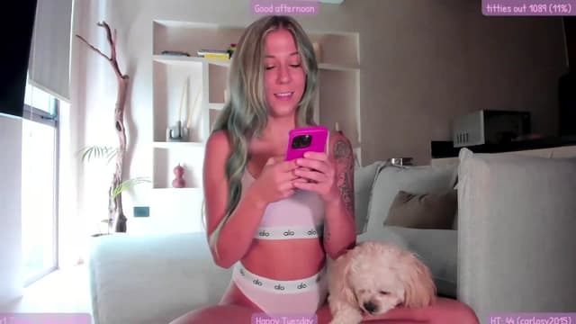 Gallery image thumbnail from Mochi's myfreecams stream on, 08/15/2023, 19:10 image 15 of 20