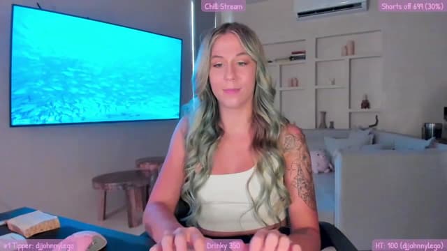 Gallery image thumbnail from Mochi's myfreecams stream on, 08/21/2023, 23:02 image 10 of 20