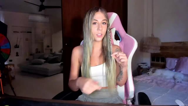 Gallery image thumbnail from Mochi's myfreecams stream on, 09/17/2023, 02:44 image 1 of 20