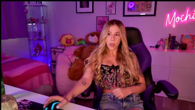 Gallery image thumbnail from Mochi's myfreecams stream on, 06/11/2026, 22:07 image 13 of 20