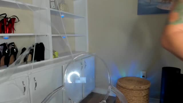 Gallery image thumbnail from Mommy's myfreecams stream on, 10/26/2025, 19:04 image 16 of 20