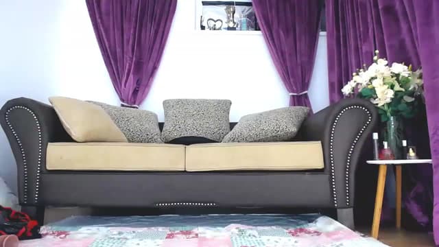 Gallery image thumbnail from NIVEA's myfreecams stream on, 06/21/2023, 15:13 image 5 of 20