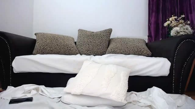 Gallery image thumbnail from NIVEA's myfreecams stream on, 04/12/2025, 17:27 image 18 of 20