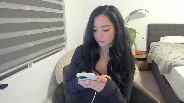 Gallery image thumbnail from Nami_'s myfreecams stream on, 08/05/2023, 05:50 image 4 of 20