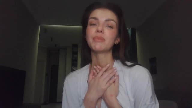 Gallery image thumbnail from Nerdi's myfreecams stream on, 07/08/2025, 23:36 image 14 of 20