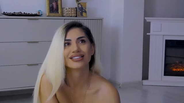 Gallery image thumbnail from Nna__'s myfreecams stream on, 11/06/2025, 05:40 image 18 of 20