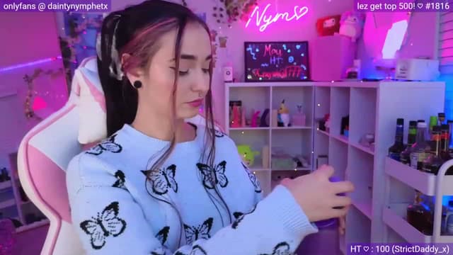 Gallery image thumbnail from Nym_x's myfreecams stream on, 05/06/2023, 04:07 image 2 of 20