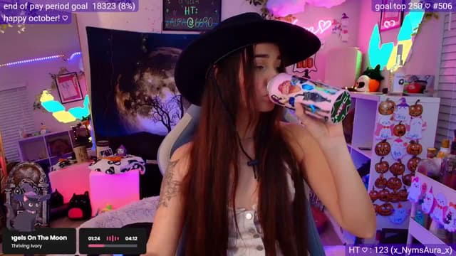 Gallery image thumbnail from Nym_x's myfreecams stream on, 10/16/2025, 03:46 image 5 of 20