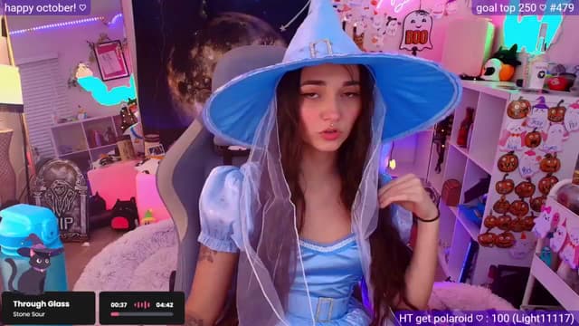 Gallery image thumbnail from Nym_x's myfreecams stream on, 10/19/2025, 03:35 image 15 of 20
